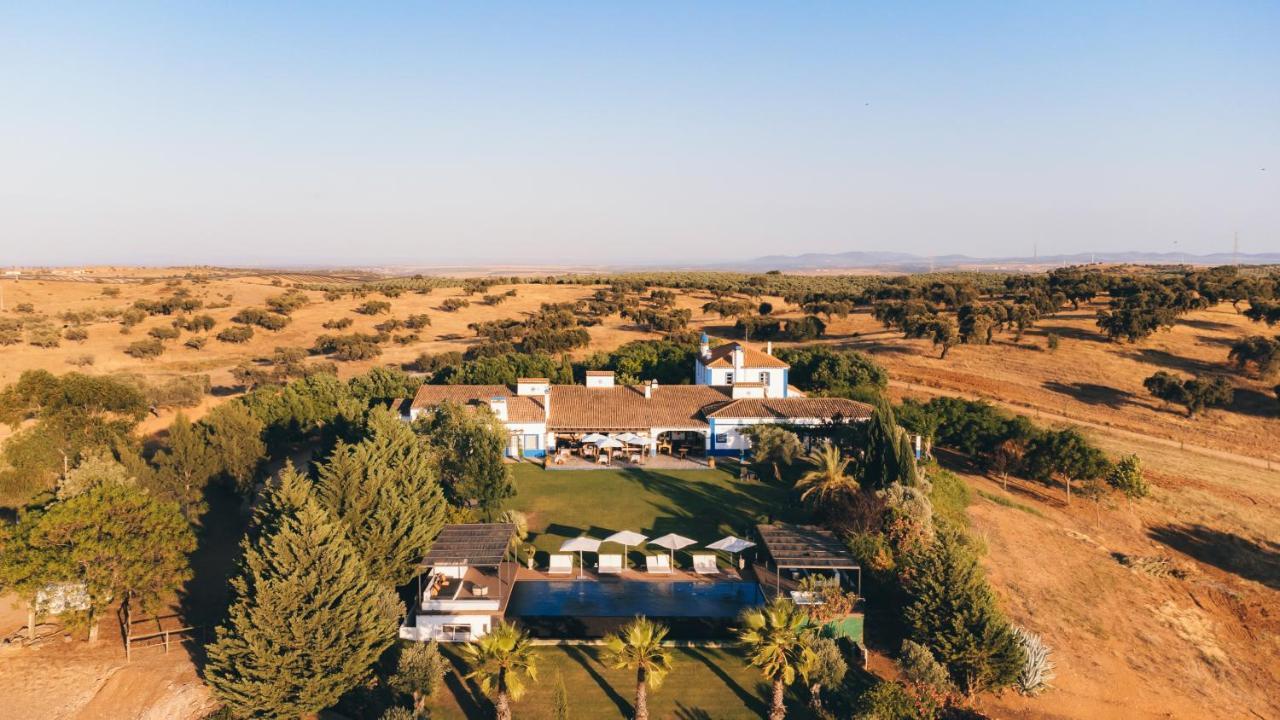 Vale Do Manantio Hotell Moura Exteriör bild
