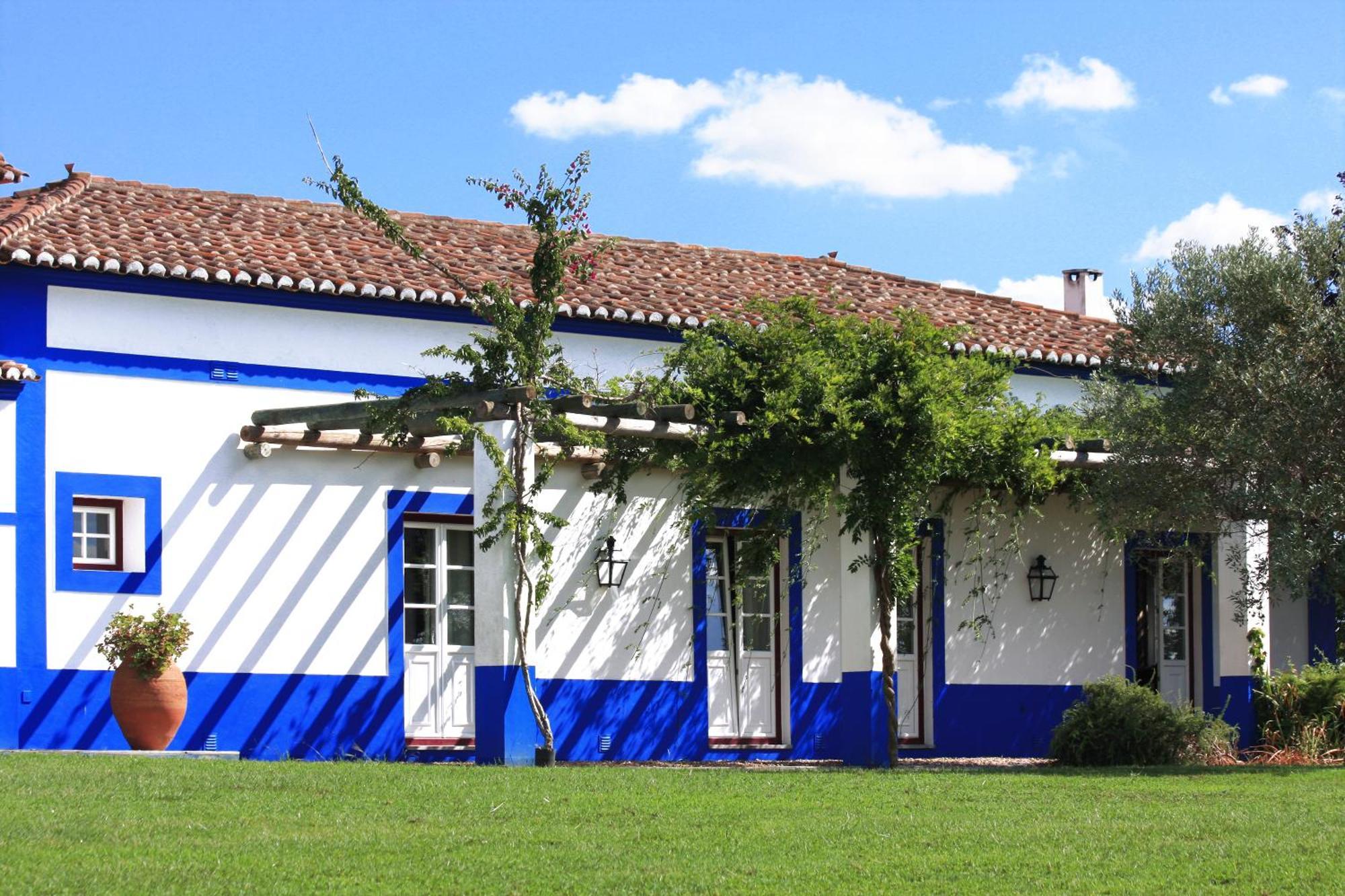 Vale Do Manantio Hotell Moura Exteriör bild